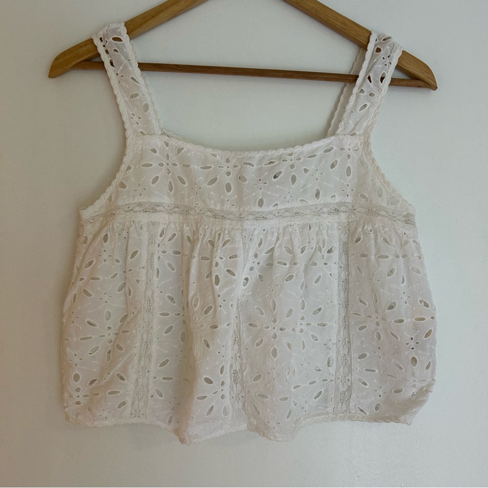 Wilfred “La Bohème “ Elegant White Eyelet Lace Top